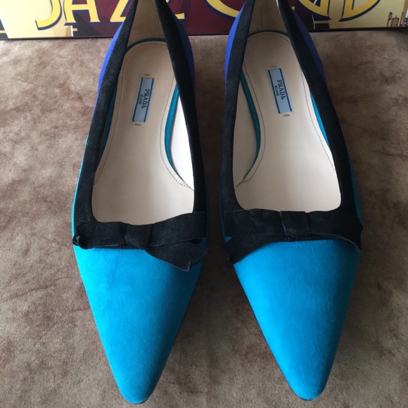 PRADA NIB RARE AUTHENTIC BLUE COLOR BLOCK DESIGN SUEDE FLATS. - Picture 1 of 13